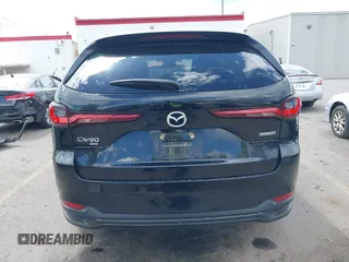 2024 Mazda CX-90 Preferred Plus z VIN JM3KKCHD8R1112555, wystawiony jako IAAI lot #42260744 z przebiegiem 16 528 mil mil oraz . Historia ofert i sprzedaży dostępna na DreamBid. Obrazek 16.