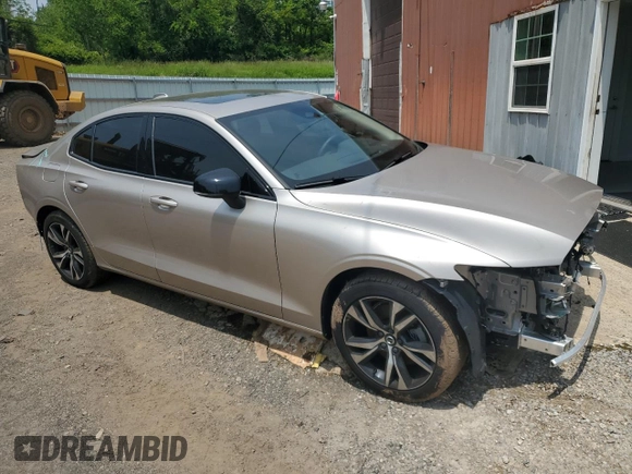 2024 Volvo S60 Core Dark Theme with VIN 7JRL12FK7RG322199, listed as a Copart auction lot 58101205 with 3,142 mi miles and Salvage title. Bid and sale history available at DreamBid. Image 4.