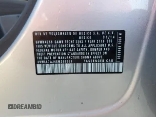 2014 Volkswagen Jetta TDI w/Premium/Nav z VIN 3VWLL7AJ4EM266658, wystawiony jako Copart lot #50797425 z przebiegiem 121 835 mil mil oraz Nie do naprawy • Non repairable. Historia ofert i sprzedaży dostępna na DreamBid. Obrazek 13.