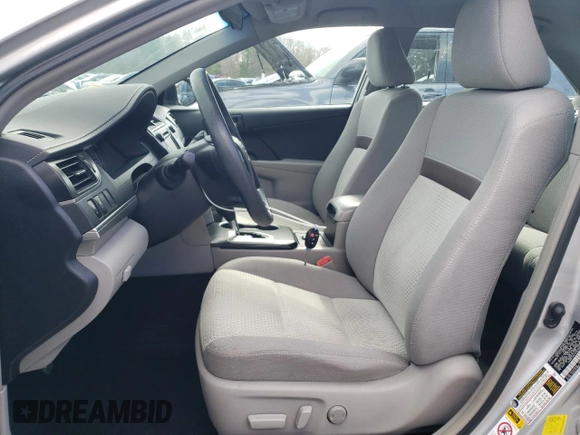 2014 Toyota Camry L with VIN 4T4BF1FK1ER435861, listed as a Copart auction lot 54007535 with 74,369 mi miles and Clean Title. Bid and sale history available at DreamBid. Image 7.