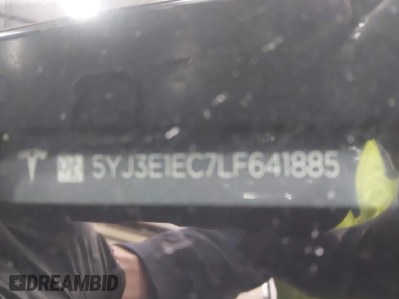 2020 Tesla Model 3 Performance z VIN 5YJ3E1EC7LF641885, wystawiony jako IAAI lot #41372794 z przebiegiem Nie podano mil oraz . Historia ofert i sprzedaży dostępna na DreamBid. Obrazek 9.