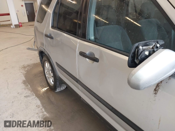 2006 Honda CR-V EX with VIN JHLRD78856C033763, listed as a IAAI auction lot 41715433 with 220,490 mi miles and . Bid and sale history available at carsss.com. Image 13.