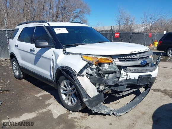 2013 Ford Explorer with VIN 1FM5K7B88DGB47476, listed as a IAAI auction lot 41664427 with 162,436 mi miles. Bid and sale history available at carsss.com. Image 1.