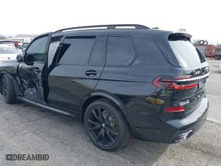 2025 BMW X7 xDrive40i with VIN 5UX23EM07S9Z10913, listed as a IAAI auction lot 41686089 with 1 mi miles. Bid and sale history available at carsss.com. Image 3.