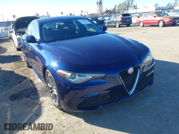 2018 Alfa Romeo Giulia with VIN ZARFAEBN1J7592164, listed as a IAAI auction lot 41411043 with 26,943 mi miles. Bid and sale history available at carsss.com. Image 1.