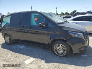 2018 Mercedes-Benz Metris Passenger Van with VIN WD4PG2EE2J3363674, listed as a Copart auction lot 50236184 with 0 mi miles and Salvage Title. Bid and sale history available at carsss.com. Image 4.