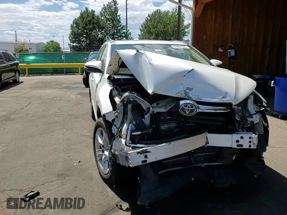 2016 Toyota Highlander Limited with VIN 5TDDKRFH3GS258727, listed as a Copart auction lot 61667005 with 121,789 mi miles and Salvage title. Bid and sale history available at DreamBid. Image 12.