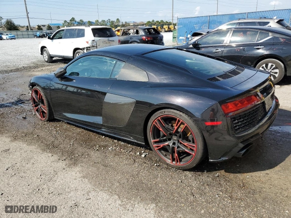 2021 Audi R8 Coupe V10 with VIN WUABAAFX7M7900586, listed as a Copart auction lot 43702475 with 20246 miles and Salvage Title. Bid and sale history available at carsss.com. Image 2.