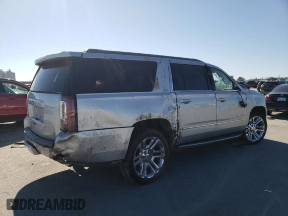 2019 GMC Yukon XL SLT with VIN 1GKS1GKC5KR409622, listed as a Copart auction lot 85703104 with 0 mi miles and Salvage Title. Bid and sale history available at carsss.com. Image 3.