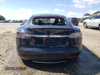 2013 Tesla Model S Performance с VIN 5YJSA1DP1DFP04055, выставлен на аукционе Copart как лот 57418615 с пробегом Не указан миль и Списание • Salvage title. История ставок и продаж доступна на DreamBid. Изображение 6.