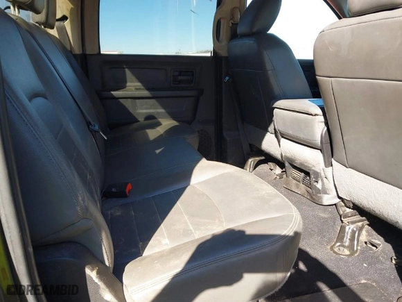 2018 Ram 2500 Tradesman with VIN 3C6UR5CL2JG379050, listed as a IAAI auction lot 41534736 with 172,792 mi miles. Bid and sale history available at carsss.com. Image 8.