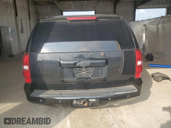 2007 Chevrolet Suburban LTZ with VIN 1GNFK163X7J252250, listed as a Copart auction lot 58479585 with 269,637 mi miles and Clean title. Bid and sale history available at DreamBid. Image 6.
