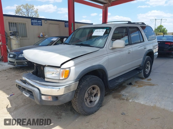 2000 Toyota 4Runner SR5 with VIN JT3GN86R5Y0152635, listed as a IAAI auction lot 42076738 with 278,113 mi miles and . Bid and sale history available at DreamBid. Image 2.