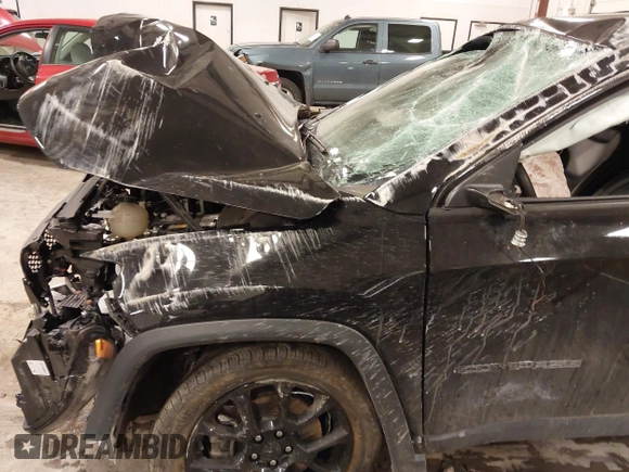 2023 Jeep Compass Latitude with VIN 3C4NJDBNXPT531996, listed as a IAAI auction lot 41489686 with Not Provided miles and . Bid and sale history available at DreamBid. Image 6.
