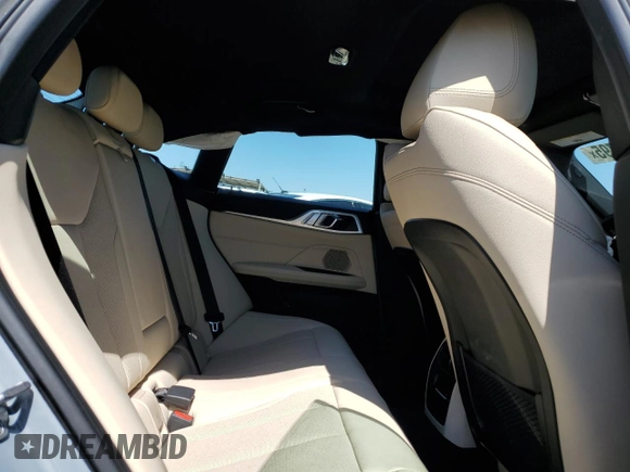 2023 BMW i4 M50 z VIN WBY33AW09PFR22046, wystawiony jako Copart lot #57665795 z przebiegiem 15 101 mil mil oraz Szkoda całkowita • Salvage title. Historia ofert i sprzedaży dostępna na DreamBid. Obrazek 10.