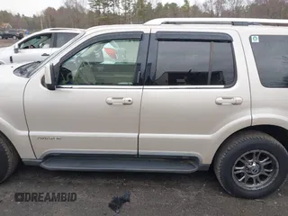 2005 Lincoln Aviator with VIN 5LMEU88H45ZJ17093, listed as a IAAI auction lot 42042816 with 87,646 mi miles and . Bid and sale history available at DreamBid. Image 15.