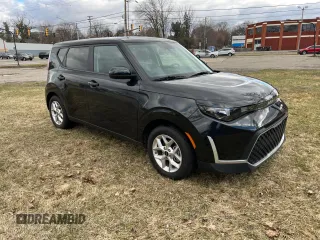 2024 Kia Soul LX with VIN KNDJ23AU1R7896704, listed as a Copart auction lot 50256605 with 5,661 mi miles and Clean Title. Bid and sale history available at carsss.com. Image 1.