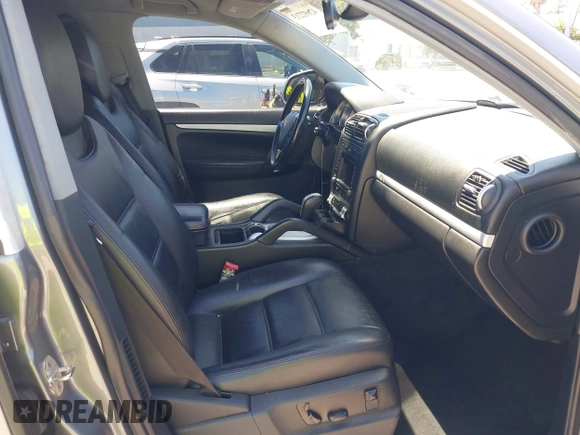 2005 Porsche Cayenne S с VIN WP1AB29PX5LA62410, выставлен на аукционе IAAI как лот 42692213 с пробегом 145 134 миль миль и . История ставок и продаж доступна на DreamBid. Изображение 5.