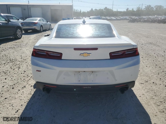 2018 Chevrolet Camaro 2LT with VIN 1G1FD1RS1J0153201, listed as a Copart auction lot 70767724 with 0 mi miles and Salvage Title. Bid and sale history available at carsss.com. Image 6.