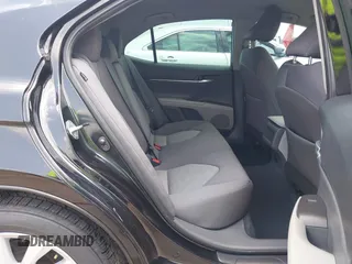 2023 Toyota Camry LE z VIN 4T1C11AK3PU182887, wystawiony jako IAAI lot #42156807 z przebiegiem 33 019 mil mil oraz . Historia ofert i sprzedaży dostępna na DreamBid. Obrazek 8.