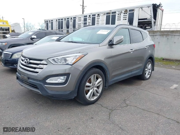 2014 Hyundai Santa Fe Sport with VIN 5XYZUDLA3EG193592, listed as a IAAI auction lot 41625548 with 1 mi miles. Bid and sale history available at carsss.com. Image 2.