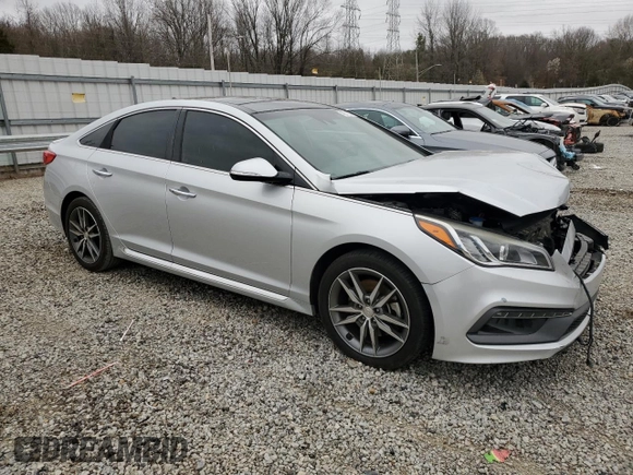 2015 Hyundai Sonata Sport z VIN 5NPE34AB3FH077882, wystawiony jako Copart lot #48311875 z przebiegiem 129 222 mil mil oraz Czysty tytuł • Clean title. Historia ofert i sprzedaży dostępna na DreamBid. Obrazek 4.