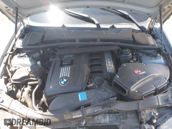 2007 BMW 3 Series 328xi z VIN WBAVC73587KP33390, wystawiony jako IAAI lot #42465688 z przebiegiem 144 423 mil mil oraz . Historia ofert i sprzedaży dostępna na DreamBid. Obrazek 10.