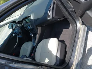 2018 Ford Focus Titanium с VIN 1FADP3J22JL314642, выставлен на аукционе IAAI как лот 42128194 с пробегом 62 787 миль миль и . История ставок и продаж доступна на DreamBid. Изображение 5.