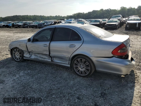 2007 Mercedes-Benz E 550 z VIN WDBUF72X17B045139, wystawiony jako Copart lot #55218075 z przebiegiem 148 304 mil mil oraz Szkoda całkowita • Salvage title. Historia ofert i sprzedaży dostępna na DreamBid. Obrazek 2.