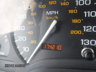 2000 Saturn SL z VIN 1G8ZK527XYZ121984, wystawiony jako IAAI lot #42099839 z przebiegiem 174 210 mil mil oraz . Historia ofert i sprzedaży dostępna na DreamBid. Obrazek 15.