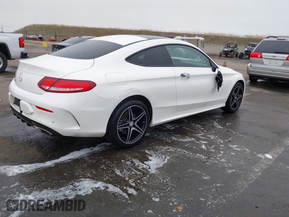 2017 Mercedes-Benz C 300 with VIN WDDWJ4JB3HF330406, listed as a IAAI auction lot 41154091 with 50,921 mi miles and . Bid and sale history available at carsss.com. Image 4.