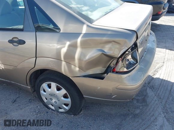 2005 Ford Focus S with VIN 1FAFP34N35W149316, listed as a IAAI auction lot 41699144 with 133,372 mi miles. Bid and sale history available at carsss.com. Image 13.