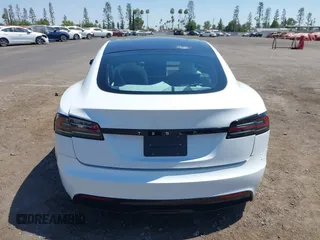 2023 Tesla Model S с VIN 5YJSA1E5XPF518693, выставлен на аукционе IAAI как лот 42768848 с пробегом 17 276 миль миль и . История ставок и продаж доступна на DreamBid. Изображение 17.