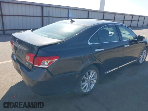 2010 Lexus ES with VIN JTHBK1EG7A2360966, listed as a IAAI auction lot 41913660 with 138,144 mi miles. Bid and sale history available at carsss.com. Image 4.