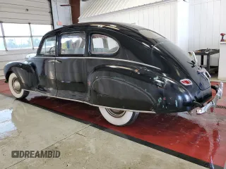 1940 Lincoln Zephyr z VIN H92290, wystawiony jako Copart lot #71607994 z przebiegiem 7 152 mil mil oraz Czysty tytuł • Clean title. Historia ofert i sprzedaży dostępna na DreamBid. Obrazek 2.