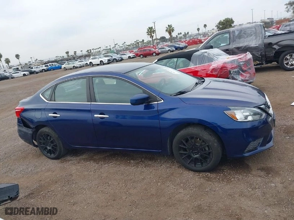 2016 Nissan Sentra SR with VIN 3N1AB7AP3GL647883, listed as a IAAI auction lot 41712942 with 204,034 mi miles. Bid and sale history available at carsss.com. Image 13.