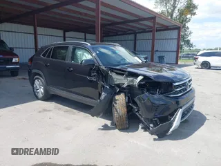 2023 Volkswagen Atlas SE z VIN 1V2WC2CA4PC217463, wystawiony jako IAAI lot #41996379 z przebiegiem 13 578 mil mil oraz . Historia ofert i sprzedaży dostępna na DreamBid. Obrazek 1.