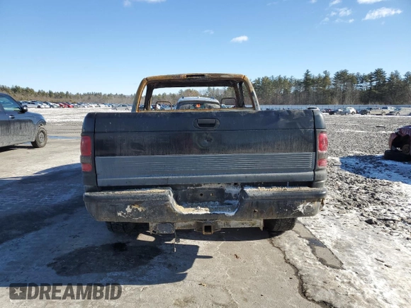 1994 Dodge 1500 z VIN 3B7HC16Y8RM512712, wystawiony jako Copart lot #42406735 z przebiegiem Nie podano mil oraz Czysty tytuł • Clean title. Historia ofert i sprzedaży dostępna na DreamBid. Obrazek 6.