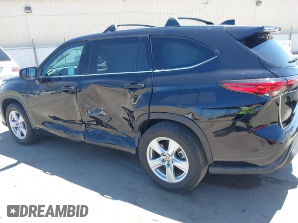 2021 Toyota Highlander L with VIN 5TDZZRAH9MS053319, listed as a IAAI auction lot 42478652 with 48,687 mi miles and . Bid and sale history available at DreamBid. Image 6.