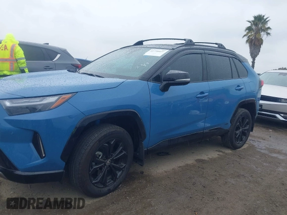 2024 Toyota RAV4 Hybrid XSE with VIN 4T3E6RFV6RU165085, listed as a IAAI auction lot 41730022 with 5,368 mi miles. Bid and sale history available at carsss.com. Image 14.