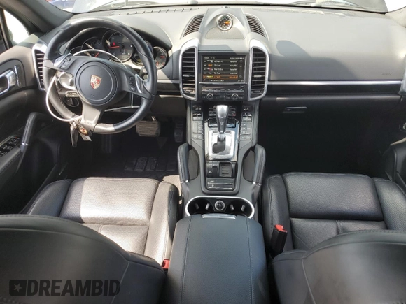 2014 Porsche Cayenne Diesel z VIN WP1AF2A2XELA38306, wystawiony jako Copart lot #63601805 z przebiegiem 136 341 mil mil oraz Szkoda całkowita • Salvage title. Historia ofert i sprzedaży dostępna na DreamBid. Obrazek 8.