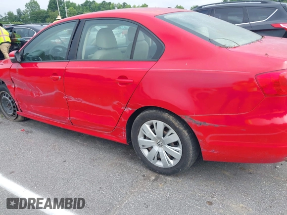 2012 Volkswagen Jetta SE with VIN 3VWDX7AJ9CM352425, listed as a IAAI auction lot 42711352 with Not provided miles and . Bid and sale history available at DreamBid. Image 12.