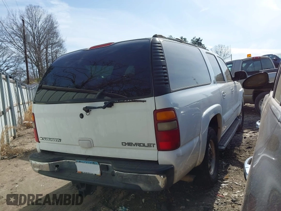 2002 Chevrolet Suburban LS with VIN 3GNEC16Z62G297015, listed as a IAAI auction lot 41756723 with 374,724 mi miles. Bid and sale history available at carsss.com. Image 4.