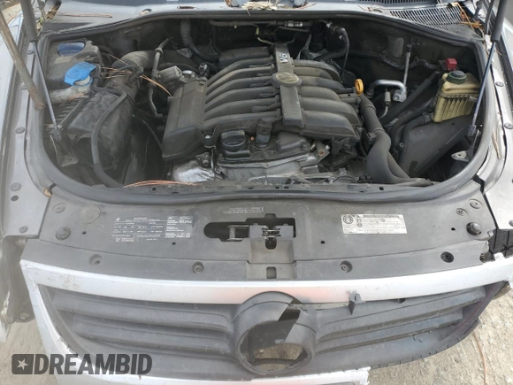 2010 Volkswagen Touareg VR6 with VIN WVGBF7A98AD002467, listed as a Copart auction lot 49431605 with Not Provided miles and Salvage Title. Bid and sale history available at DreamBid. Image 12.