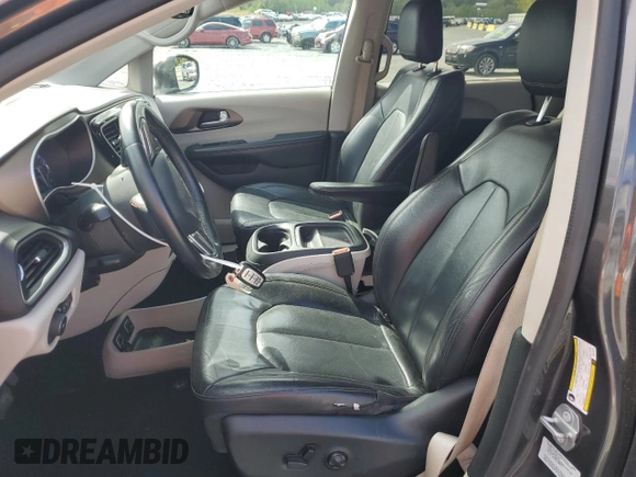 2017 Chrysler Pacifica Touring L with VIN 2C4RC1BG3HR576178, listed as a Copart auction lot 52801685 with 151,904 mi miles and Salvage Title. Bid and sale history available at DreamBid. Image 7.