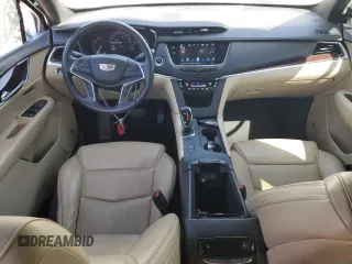 2018 Cadillac XT5 Premium Luxury FWD z VIN 1GYKNERS6JZ102163, wystawiony jako Copart lot #52817895 z przebiegiem 167 570 mil mil oraz Nie do naprawy. Historia ofert i sprzedaży dostępna na DreamBid. Obrazek 8.