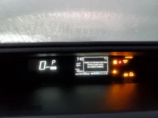 2019 Toyota Prius L z VIN JTDKDTB34K1622510, wystawiony jako Copart lot #78647714 z przebiegiem 127 766 mil mil oraz Szkoda całkowita • Salvage title. Historia ofert i sprzedaży dostępna na DreamBid. Obrazek 9.