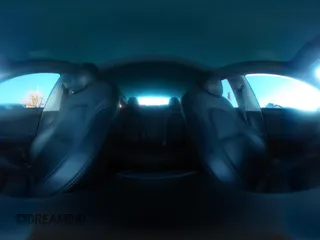 2018 Tesla Model 3 Long Range Battery z VIN 5YJ3E1EB4JF067895, wystawiony jako IAAI lot #41280101 z przebiegiem Nie podano mil oraz . Historia ofert i sprzedaży dostępna na DreamBid. Obrazek 17.
