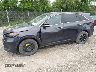 2019 Kia Sorento LX z VIN 5XYPG4A57KG486895, wystawiony jako Copart lot #58470815 z przebiegiem 151 217 mil mil oraz Tytuł czysty. Historia ofert i sprzedaży dostępna na DreamBid. Obrazek 1.