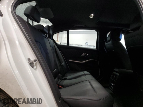 2019 BMW 3 Series 330i xDrive with VIN 3MW5R7J57K8B00679, listed as a Copart auction lot 46289995 with 77,184 mi miles and Non Repairable. Bid and sale history available at DreamBid. Image 10.